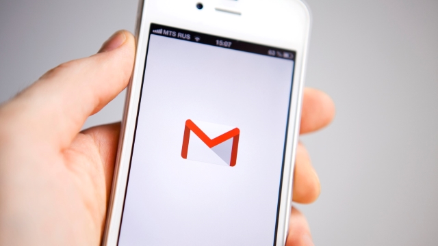 Gmail、Yahoo!メール、Outlook、自分にぴったりのフリーメールアドレスとは？どれを選ぶかによって生産性が劇的に変わる