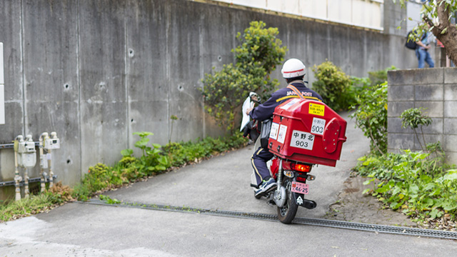日本郵政グループが町のデジタル郵便局を目指して楽天グループと業務提携