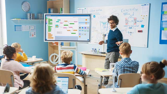 プログラミング知識ゼロの教員を救う「しくみデザイン」のプログラミング教育者向けアプリ「Springin’ Classroom」発売開始