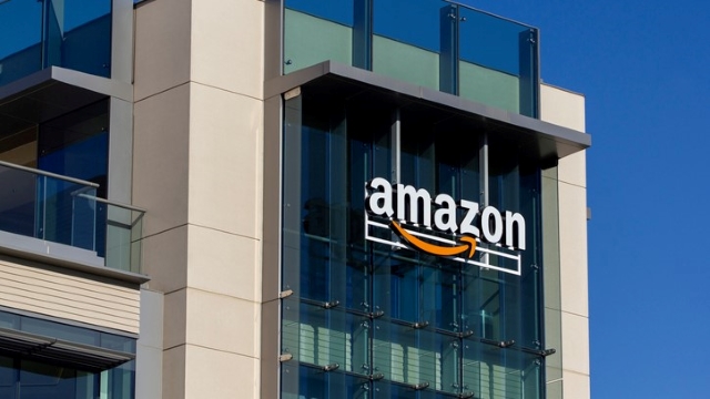 Amazon、2社のフェイクレビュー仲介業者を提訴。